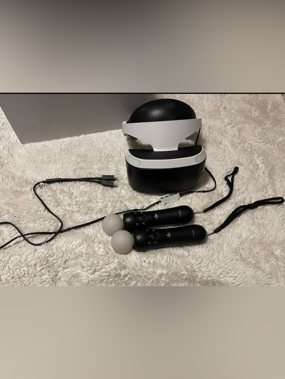 Sony PlayStation 4 VR Headset And Motion Controllers Only NOT TESTED